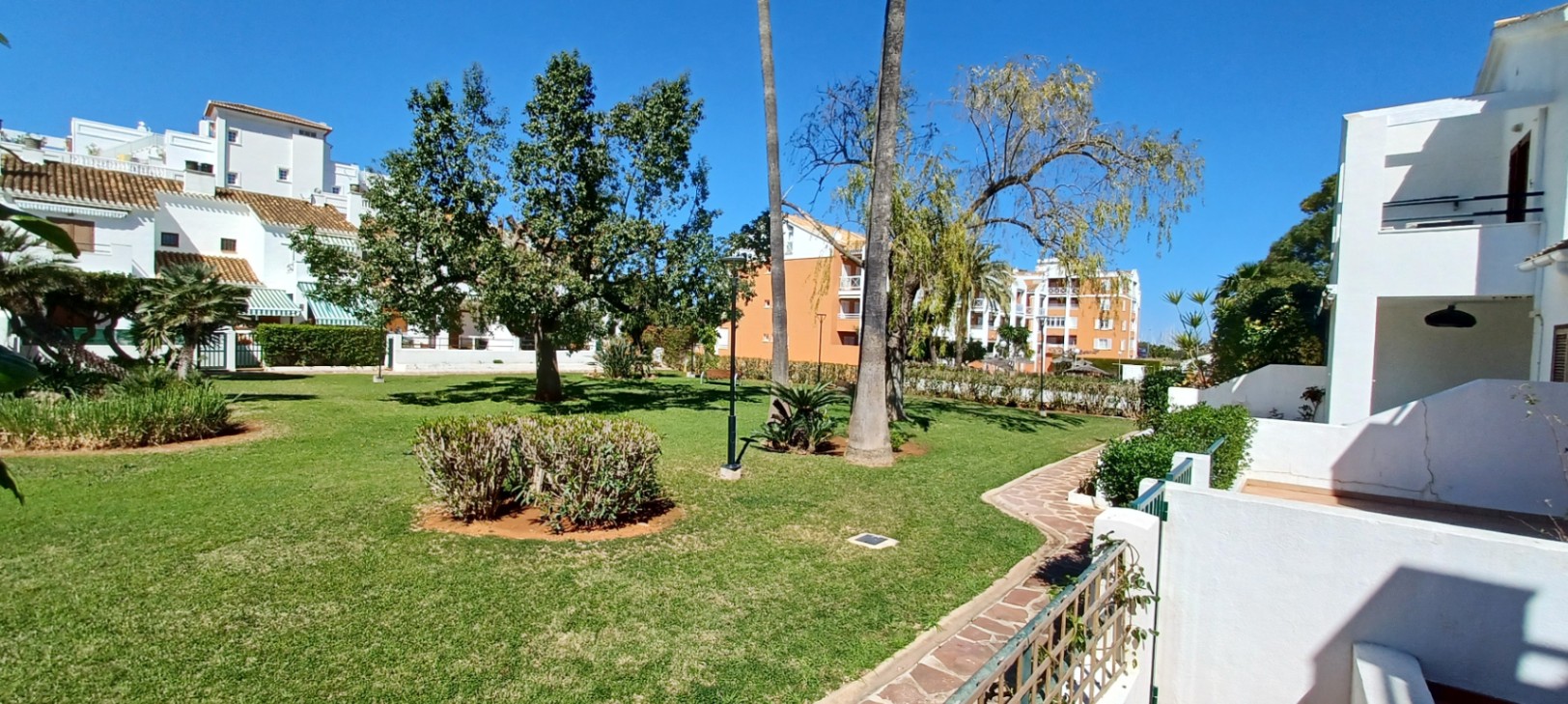 Fabelhaftes Reihenhaus in erstklassiger Lage in Denia