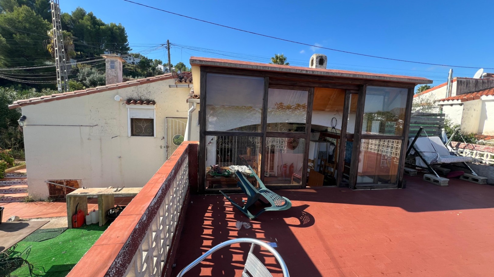 Chalet To Renovate With Sea Views