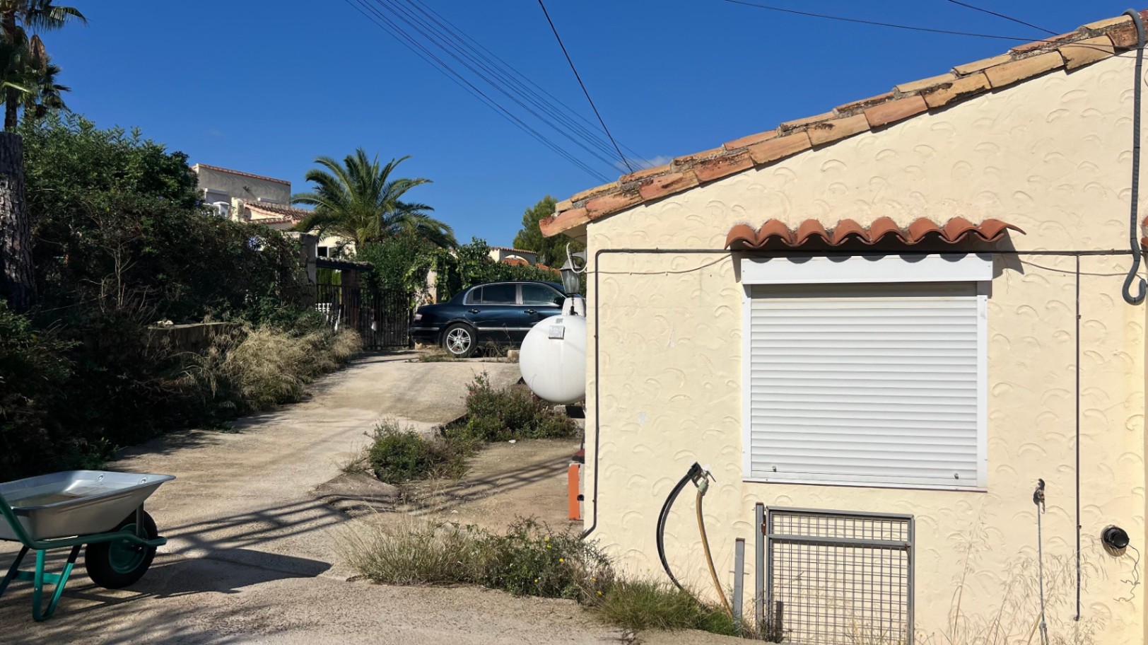 Chalet To Renovate With Sea Views