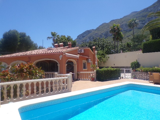Spacious Reformed Villa On The Montgo, Denia