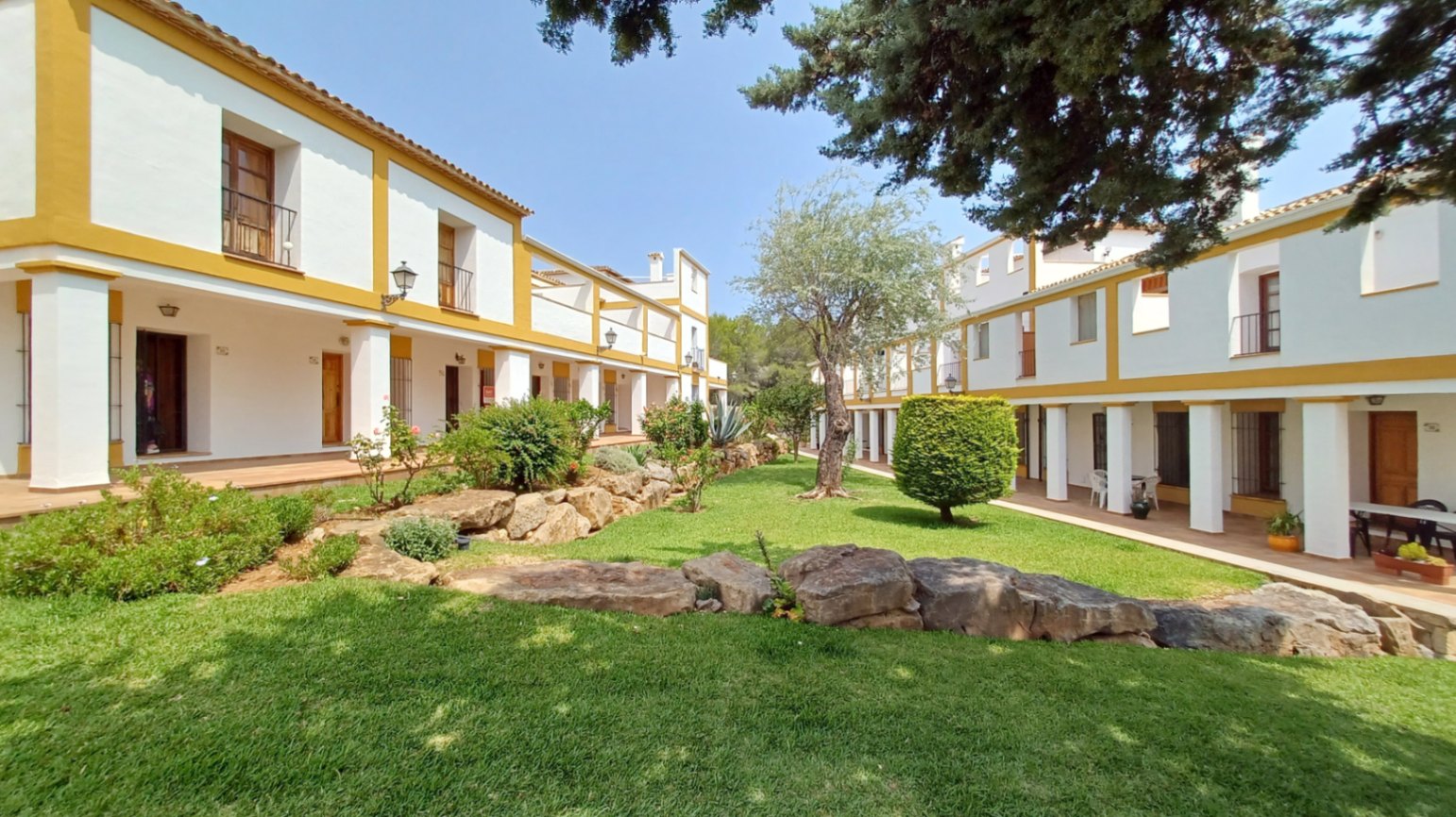 Beautiful Apartment in La Sella Golf in La Jara