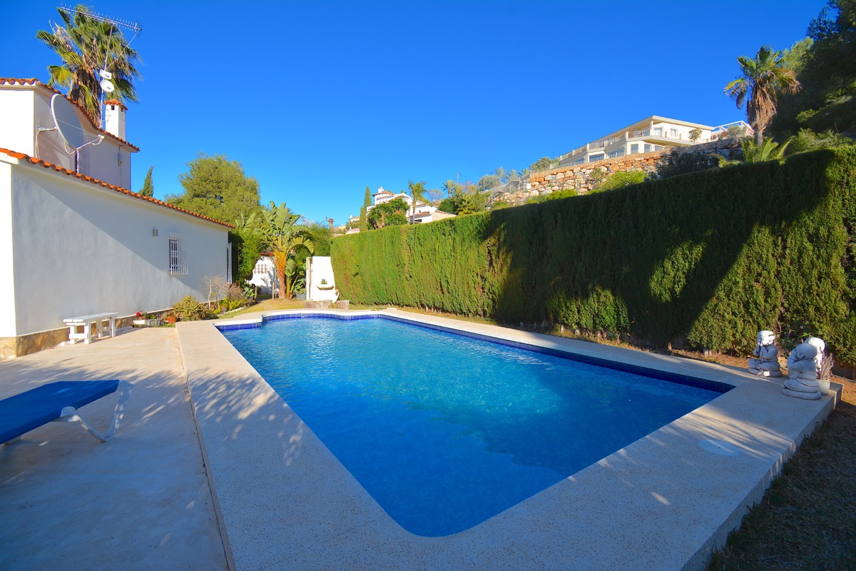 Villa til salgs i Denia med basseng, flott beliggenhet