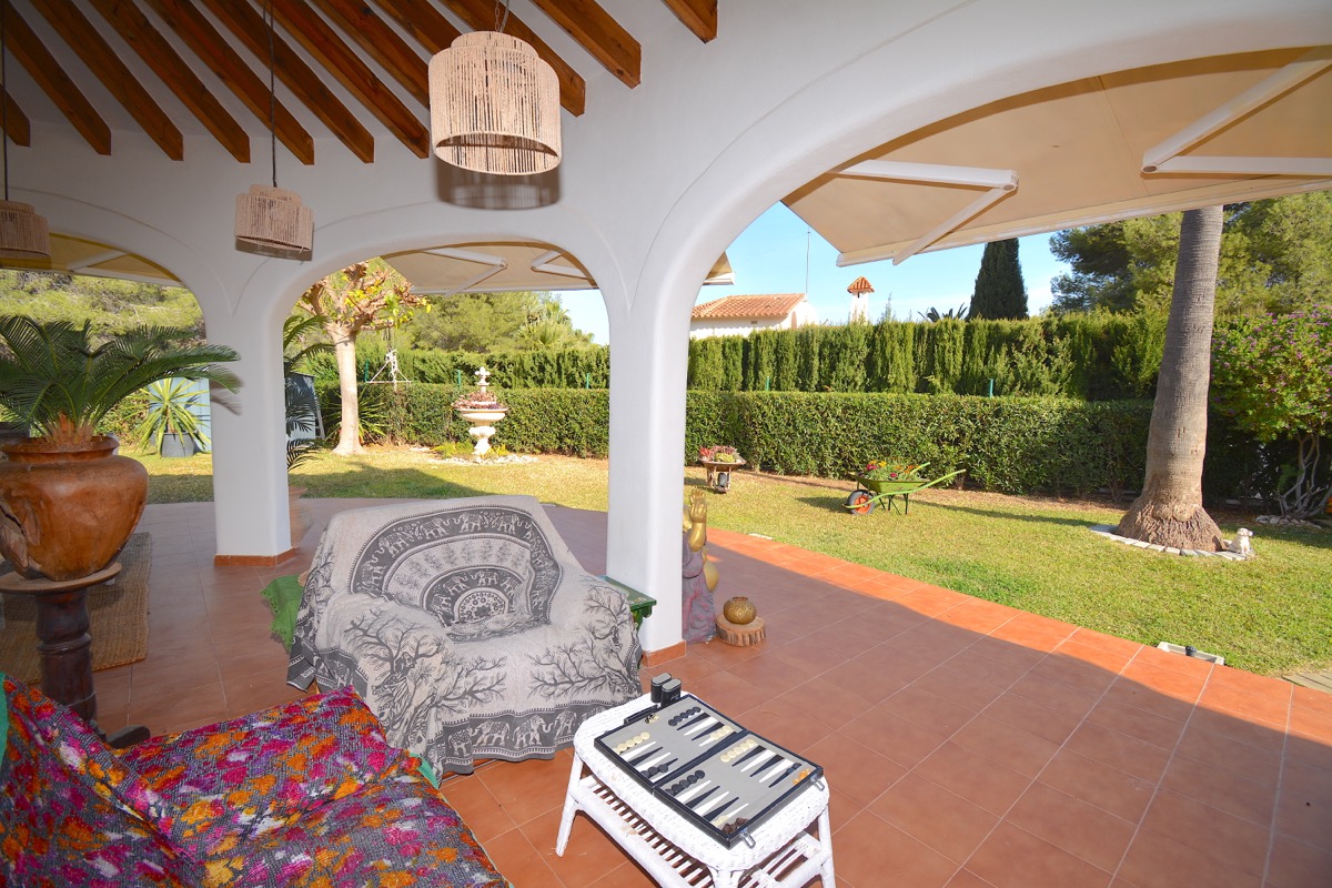 Villa for Sale in Denia with Pool,Great Location